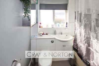 Davies Close, Woodside - Image 4