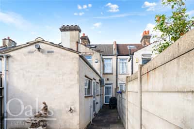 Exeter Road, East Croydon - Image 1