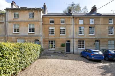 Trafalgar Place, Devizes - Image 1