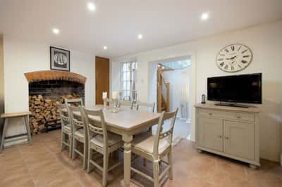 Trafalgar Place, Devizes - Image 10