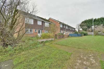 Medway Road, Ferndown - Image 18