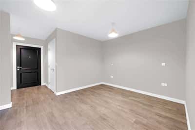 Hawkins House, Ealing - Image 8