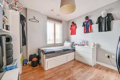 Luminosity Court, Hanwell - Image 6