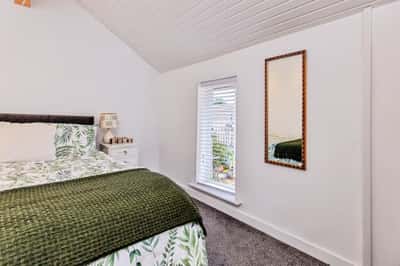 Greenbank Terrace, Kettering - Image 15