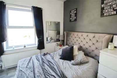 South Road, High Green - Image 10