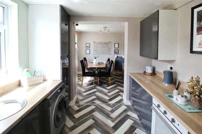 South Road, High Green - Image 17