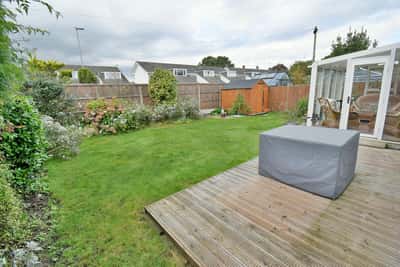 Victoria Gardens, Ferndown - Image 2