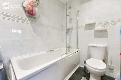 Windsor Court, Manchester - Image 6