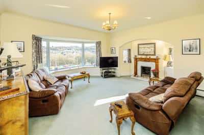 Rochdale Road, Halifax - Image 4