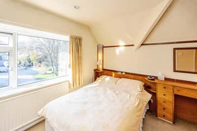 Rochdale Road, Halifax - Image 13