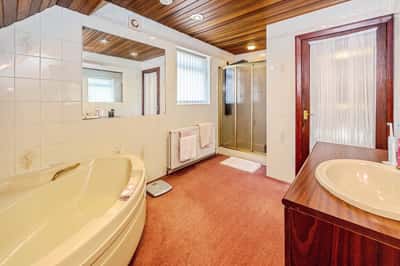 Rochdale Road, Halifax - Image 17