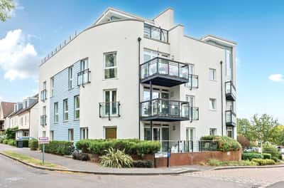 Rivett Drake Close, Guildford - Image 1