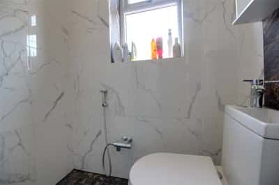 Beta Road, Farnborough - Image 7