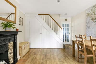 Priors Wood Road, Hertford Heath - Image 9