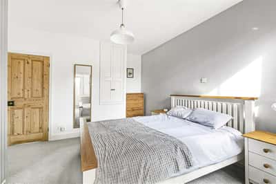 Priors Wood Road, Hertford Heath - Image 17