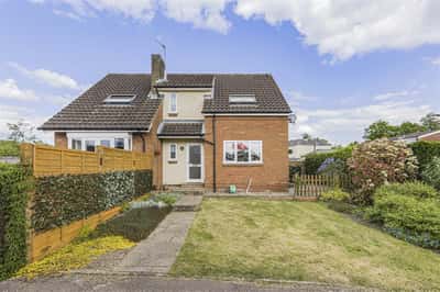Vicarage Causeway, Hertford Heath - Image 1