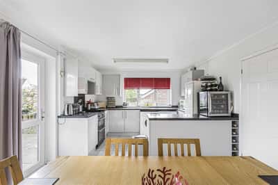 Vicarage Causeway, Hertford Heath - Image 3