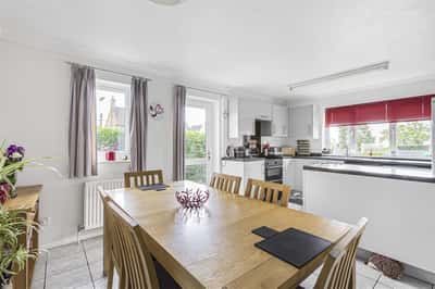 Vicarage Causeway, Hertford Heath - Image 4