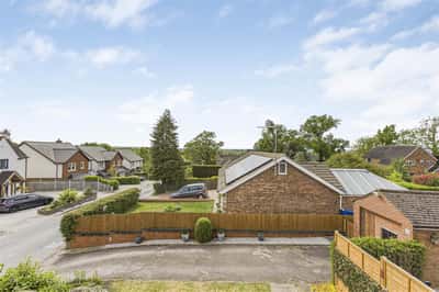 Vicarage Causeway, Hertford Heath - Image 7