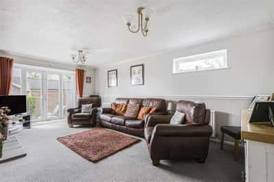Vicarage Causeway, Hertford Heath - Image 11