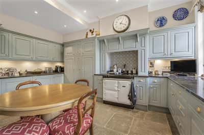 St Margaretsbury House, Stanstead Abbotts - Image 4