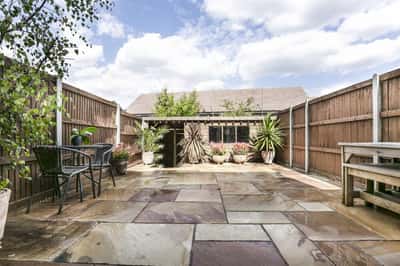 Stoney Fields, Watton At Stone - Image 5