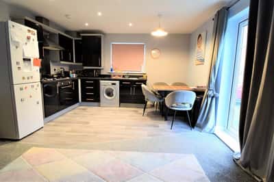 Lambwath Hall Court, Hull - Image 2