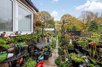 Norwood Park Road, Knight's Hill - Image 15