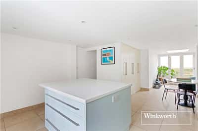 Walcot Square, Kennington - Image 14