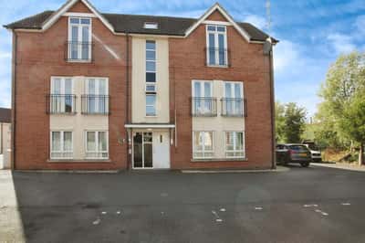 Richmond Gate, Hinckley - Image 1