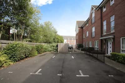 Richmond Gate, Hinckley - Image 17
