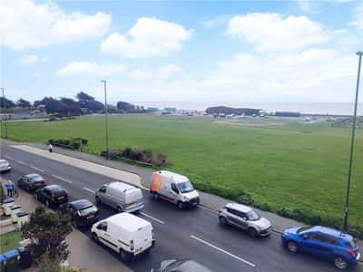 South Terrace, Littlehampton - Image 7