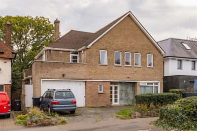 The Warren Drive, Wanstead - Image 1