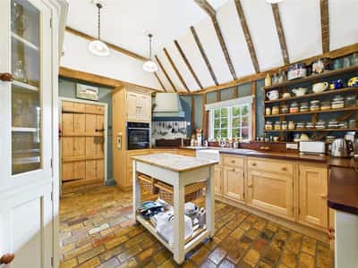 High Street, Sudbury - Image 11