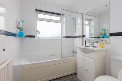 Kenwick Drive, Manchester - Image 13