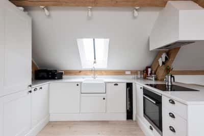 High Street, Marshfield - Image 6