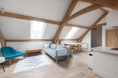 High Street, Marshfield - Image 12