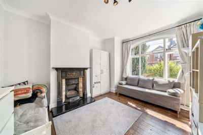 Kingston Road, Raynes Park - Image 6
