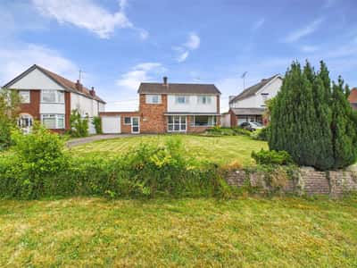 Main Road, Gloucester - Image 1