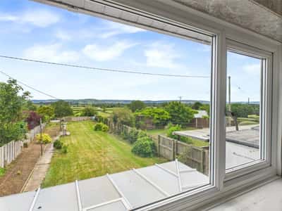 Main Road, Gloucester - Image 2