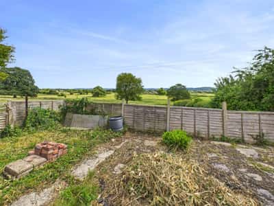 Main Road, Gloucester - Image 10