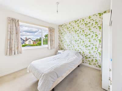 Main Road, Gloucester - Image 14