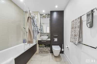 Stratosphere Tower, Great Eastern Road, London - Image 7