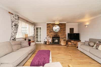 Copper Beech Close, Fakenham - Image 2