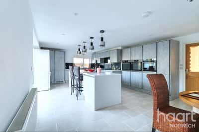 Cromer Road, Norwich - Image 4