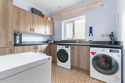 New Road, Great Yarmouth - Image 12