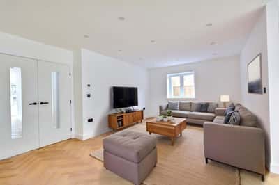 Elmswood Gardens, Nottingham - Image 2