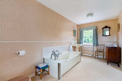 MAIN STREET, Eaton - Image 9