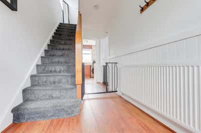 Shortwood Avenue, Hucknall - Image 6