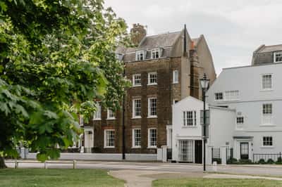 Kew Green, Kew - Image 1